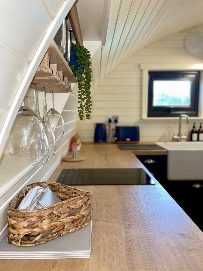 Eastridge Glamping Villa Shrewsbury Ngoại thất bức ảnh